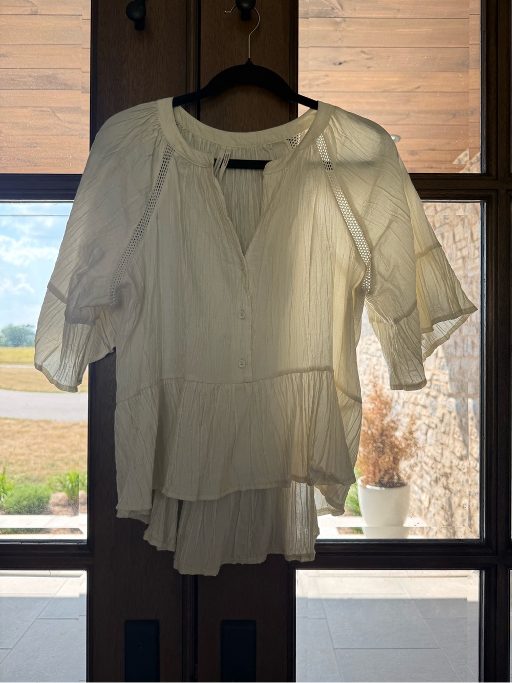 ANTHROPOLOGILightweight Cream Women's Peasant Blouse